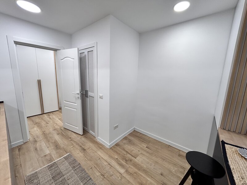 Drumul Taberei, Piata/Parc, proprietar, apartament 2 camere decomandat.